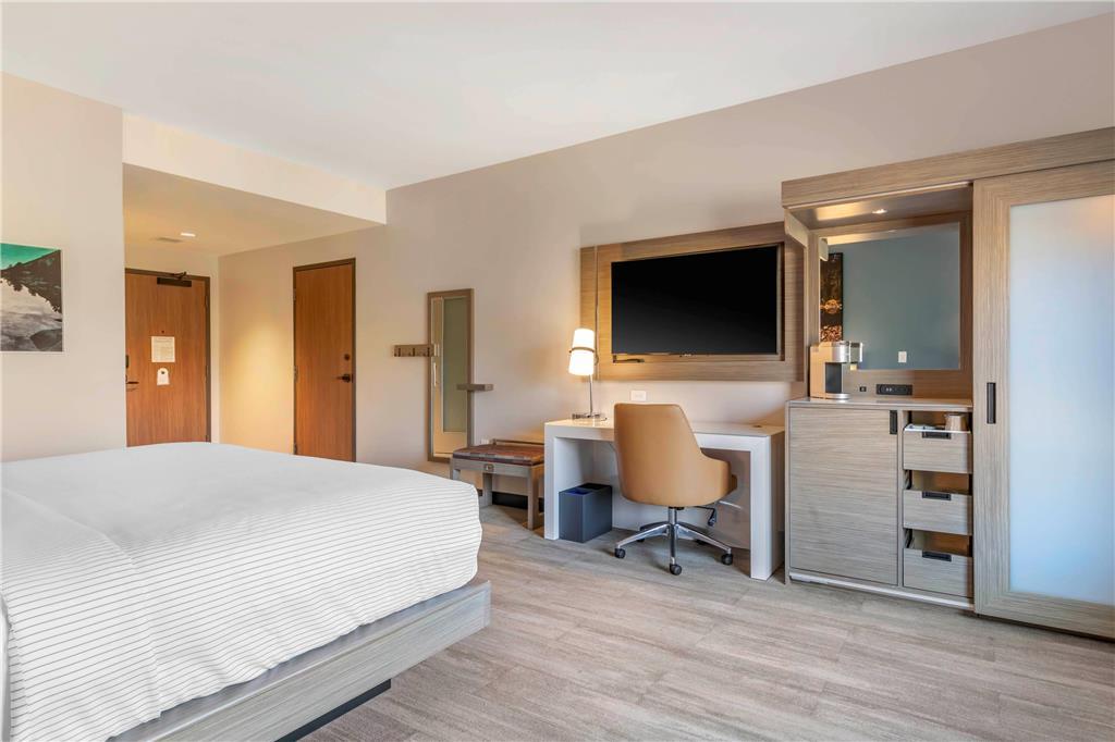 Cambria Placid - Lakeside *