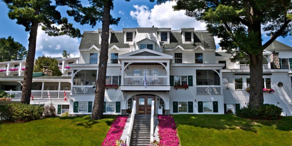 Mirror And 4* Lake Placid
