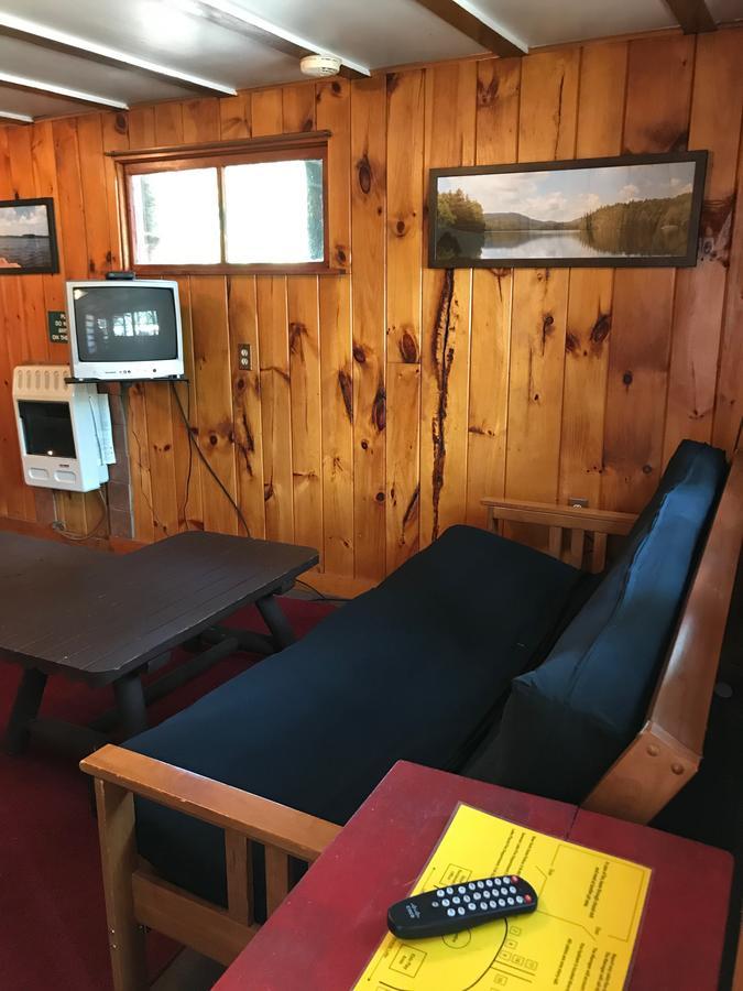 Campsite Tail O' The Pup Evergreen Cabins