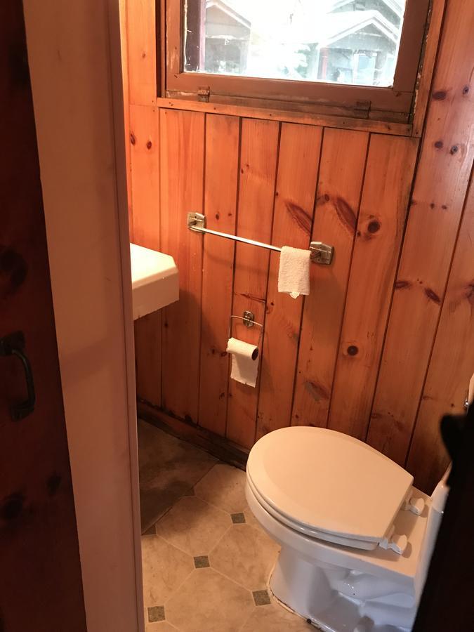 Tail O' The Pup Evergreen Cabins